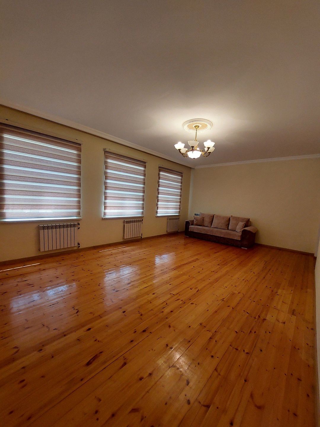 Satılır 4 otaqlı həyət evi/bağ evi 200 m² — Ev, villa, Quba (2)