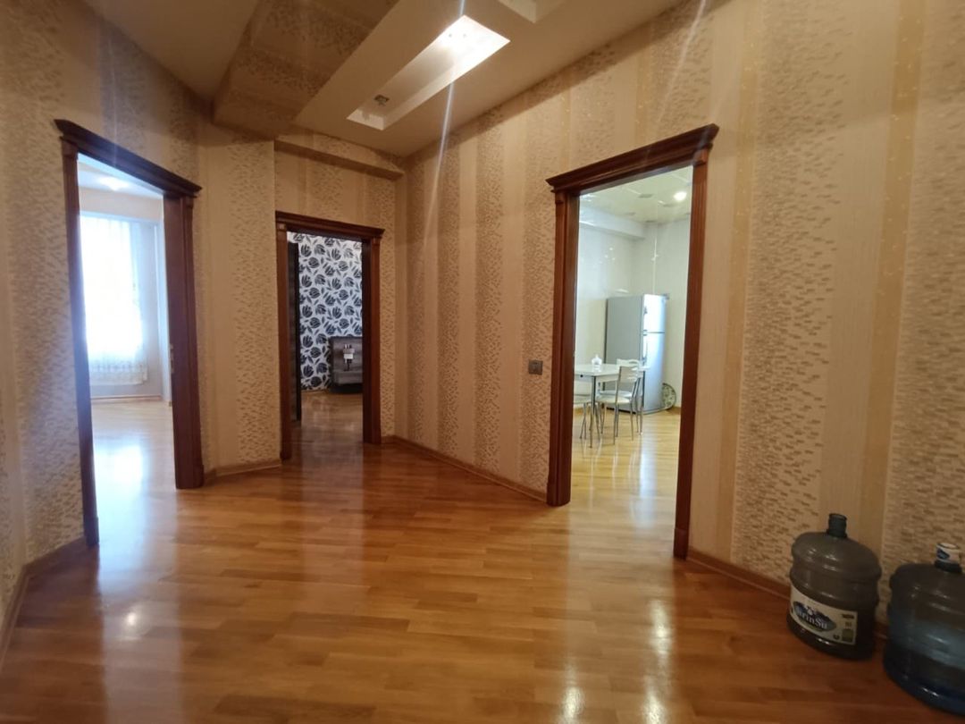 İcarəyə verilir 3 otaqlı yeni tikili 137 m² — Mənzil, Bakı (5)