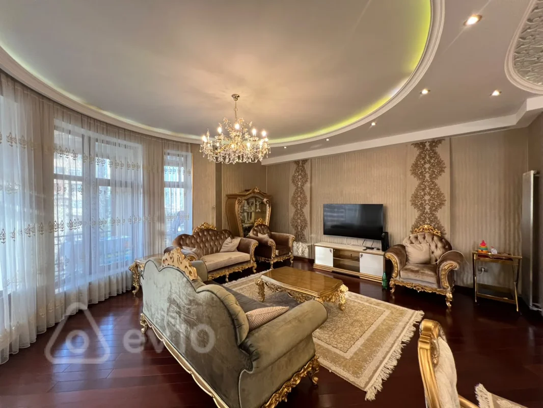 4 otaqlı mənzil, 217 m², Murtuza Muxtarov — Bakı