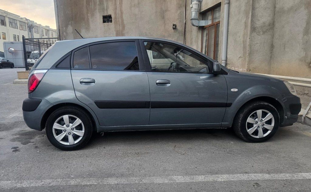 Kia Rio, 1.5 L, 2008 il, 350 000 km — Avtomobillər, Bakı (3)