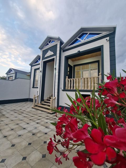 Satılır 4 otaqlı həyət evi/bağ evi 123 m² — Bakı