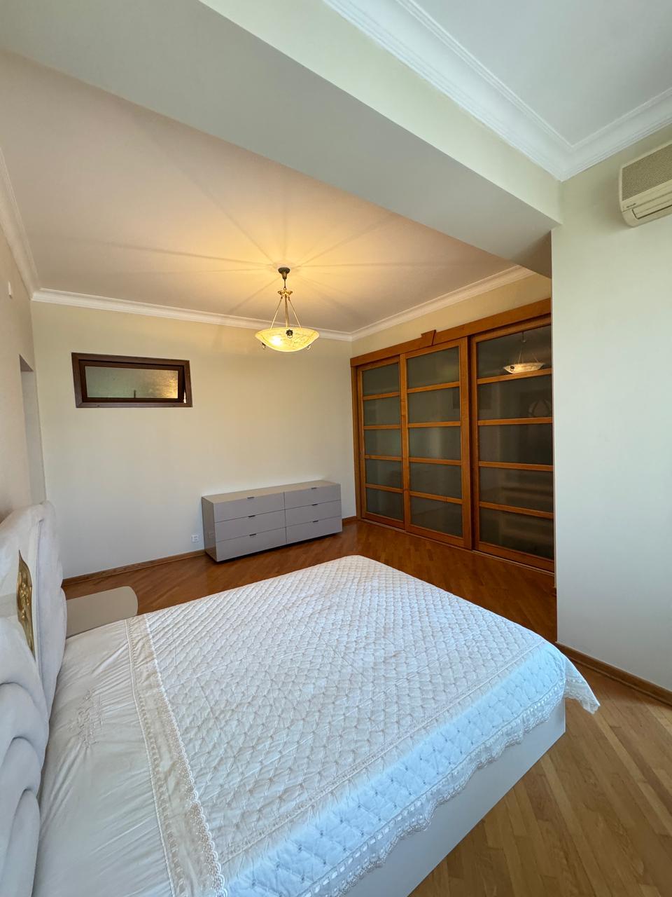 4 otaqlı mənzil, 152 m², Neftçilər prospekti — Mənzil, Bakı (11)