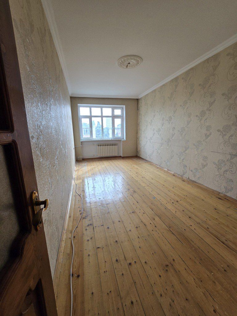 Satılır 3 otaqlı köhnə tikili 57 m² — Mənzil, Bakı (5)