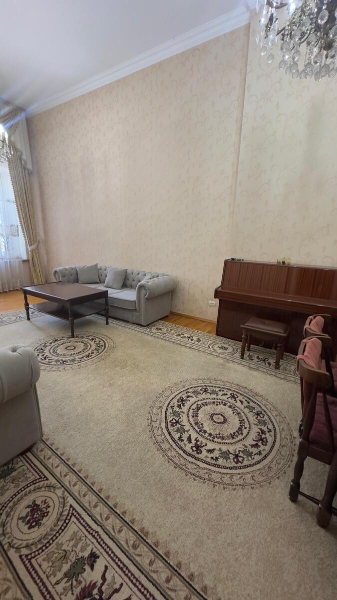 Satılır 4 otaqlı köhnə tikili 140 m² — Mənzil, Bakı (8)
