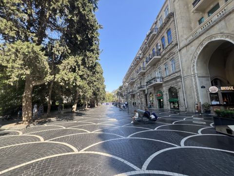Satılır 3 otaqlı köhnə tikili 110 m² — Bakı