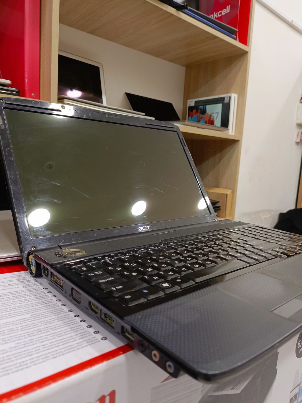 Acer noutbuk Xüsusiyyətlər: - Ekran: təxminən 15.6" (parlaq səth) — Acer, Bakı (3)