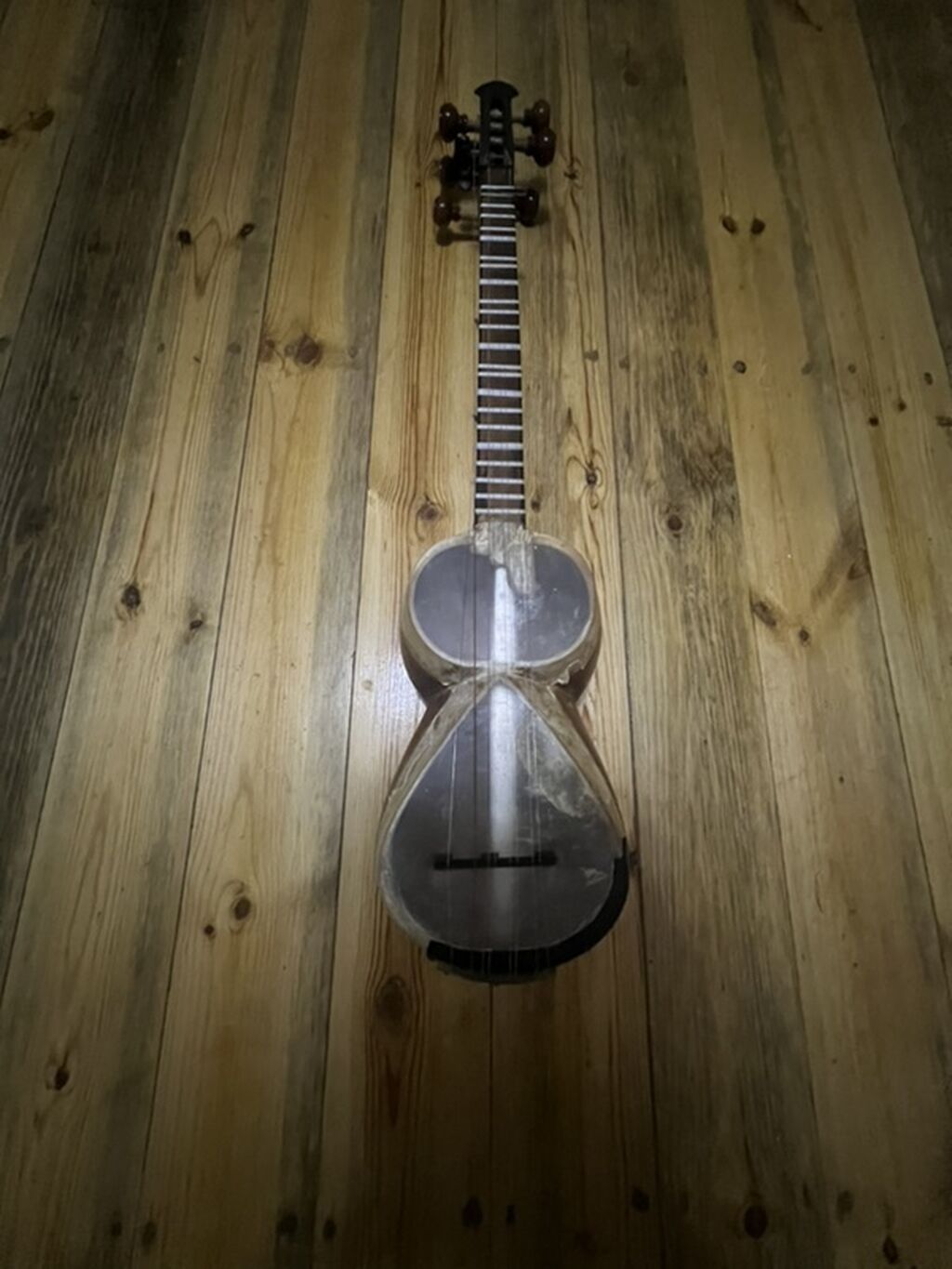 Tar – Azərbaycan milli simli-mizrablı musiqi aləti - Korpusu qoz — Gitarlar və digər simli alətlər, İmişli (4)