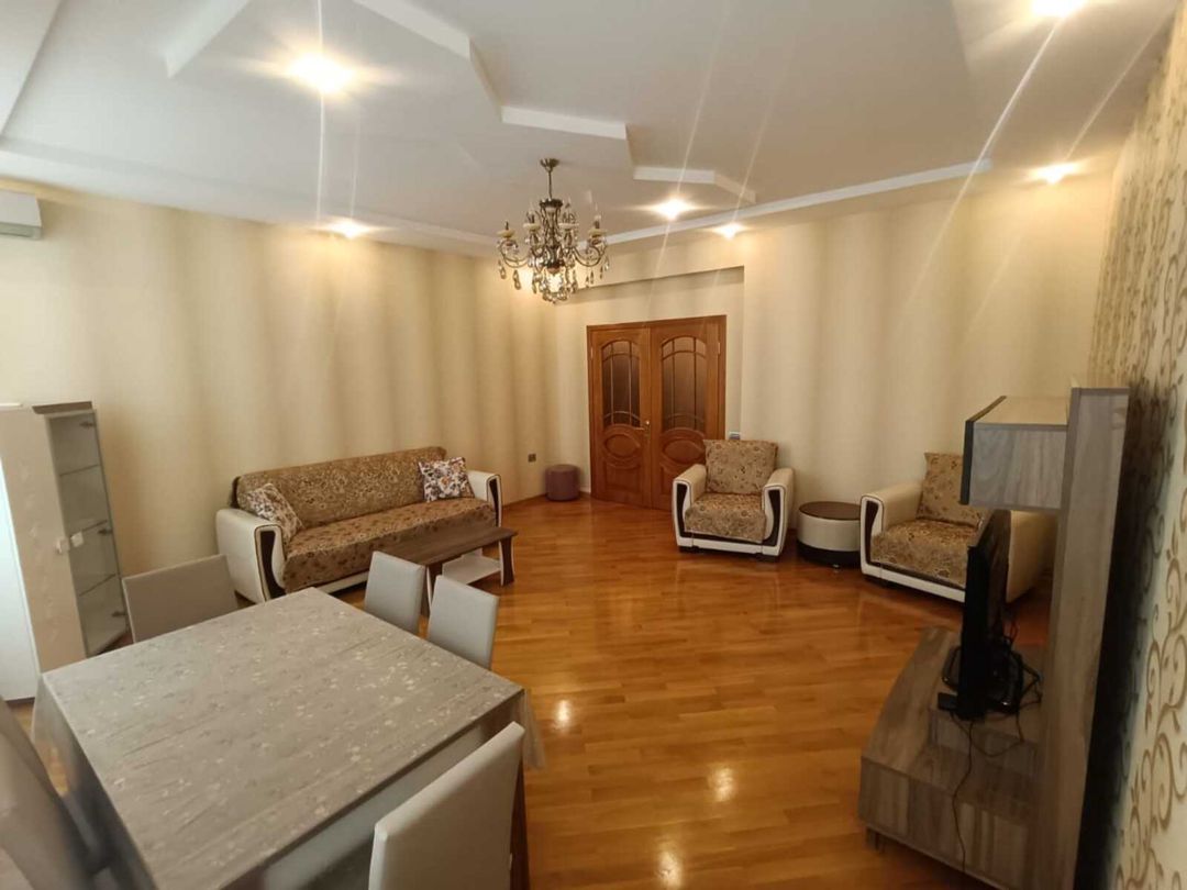 İcarəyə verilir 3 otaqlı yeni tikili 137 m² — Mənzil, Bakı (2)