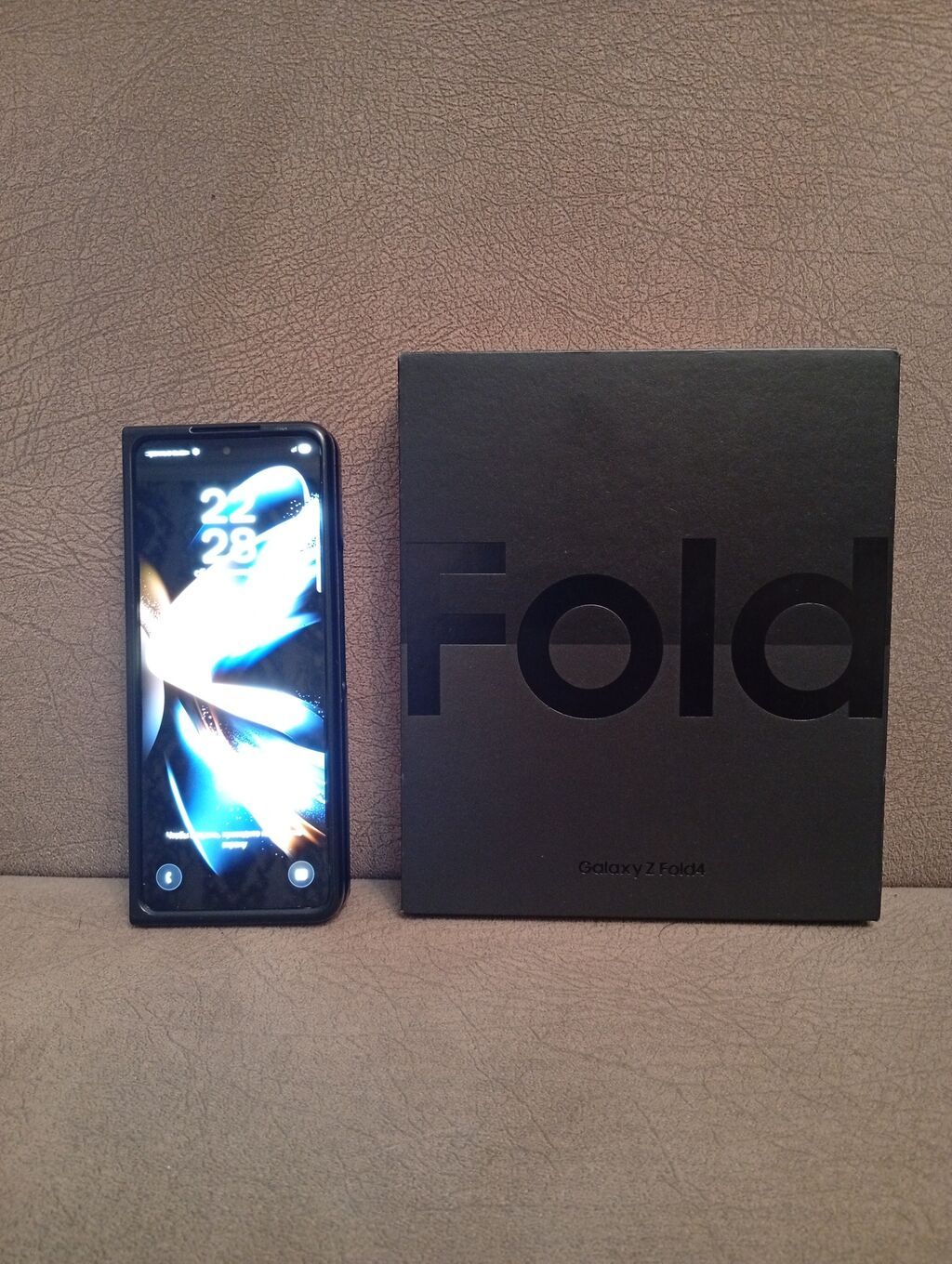 Samsung Galaxy Z Fold 4, Simsiz şarj — Samsung, Bakı (4)