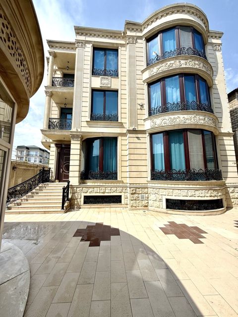 Satılır 7 otaqlı həyət evi/bağ evi 800 m² — Bakı