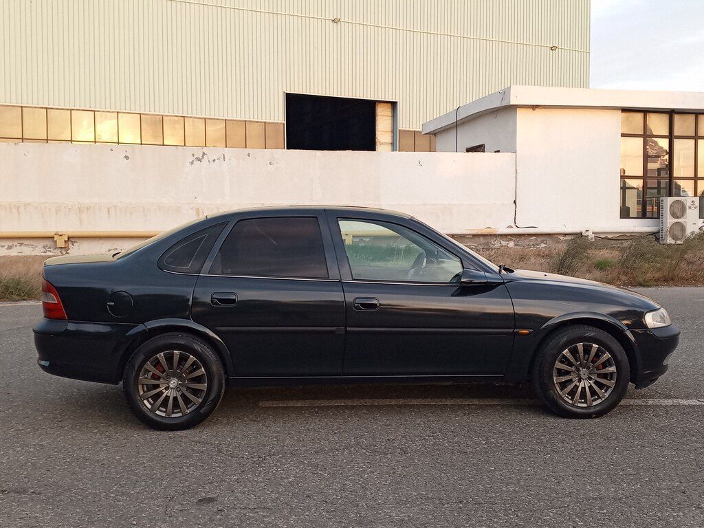 Opel Vectra, 1.6 L, 1997 il, 317 296 km 35-BL-569 — Avtomobillər, Sumqayıt (7)