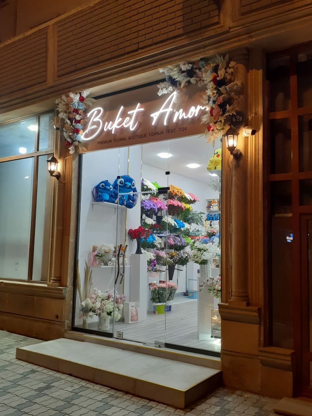 Hər növ çöl içəri işıqlı işqsız Reklam sifarişləri qəbul olunur — Reklama, IT, marketing, Bakı (9)