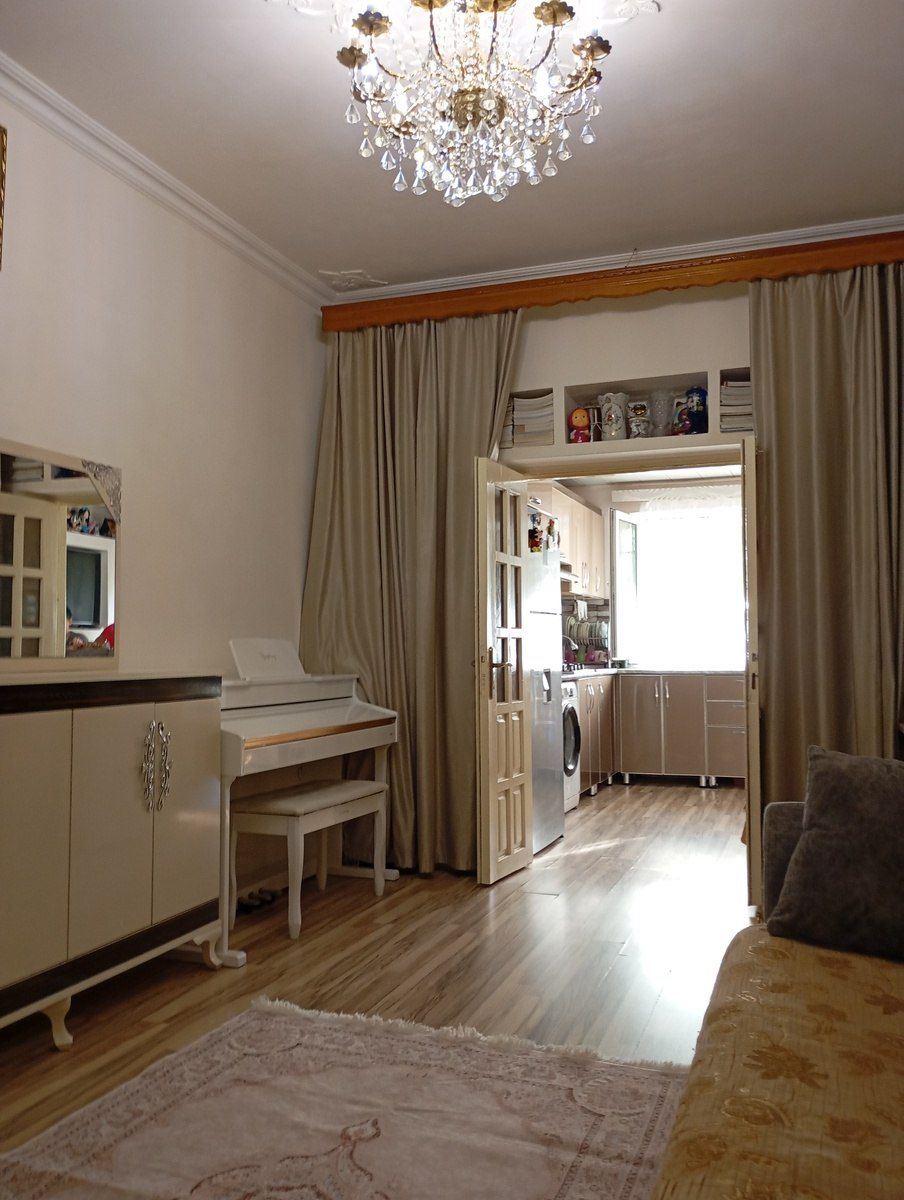 Satılır 2 otaqlı köhnə tikili 59 m² — Mənzil, Bakı (2)