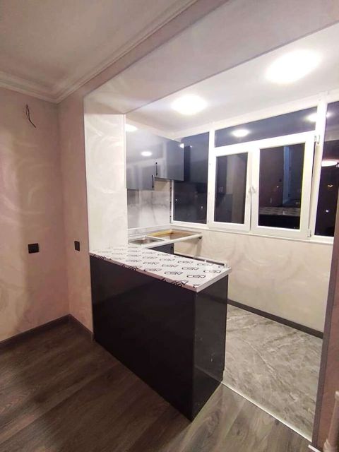 Satılır 2 otaqlı köhnə tikili 35 m² — Bakı