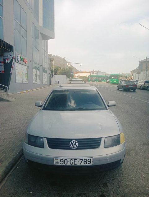 Volkswagen Passat, 1.8 L, 2001 il, 447 000 km — Bakı