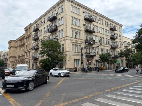Satılır 1 otaqlı köhnə tikili 40 m² — Bakı