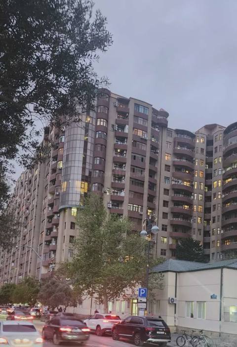 Kirayə verilir 2 otaqlı Mənzil Yeni tikili 70 m² Bakı, Xətai r — Aynur Xanım