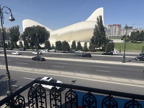 Satılır 3 otaqlı köhnə tikili 80 m² — Bakı