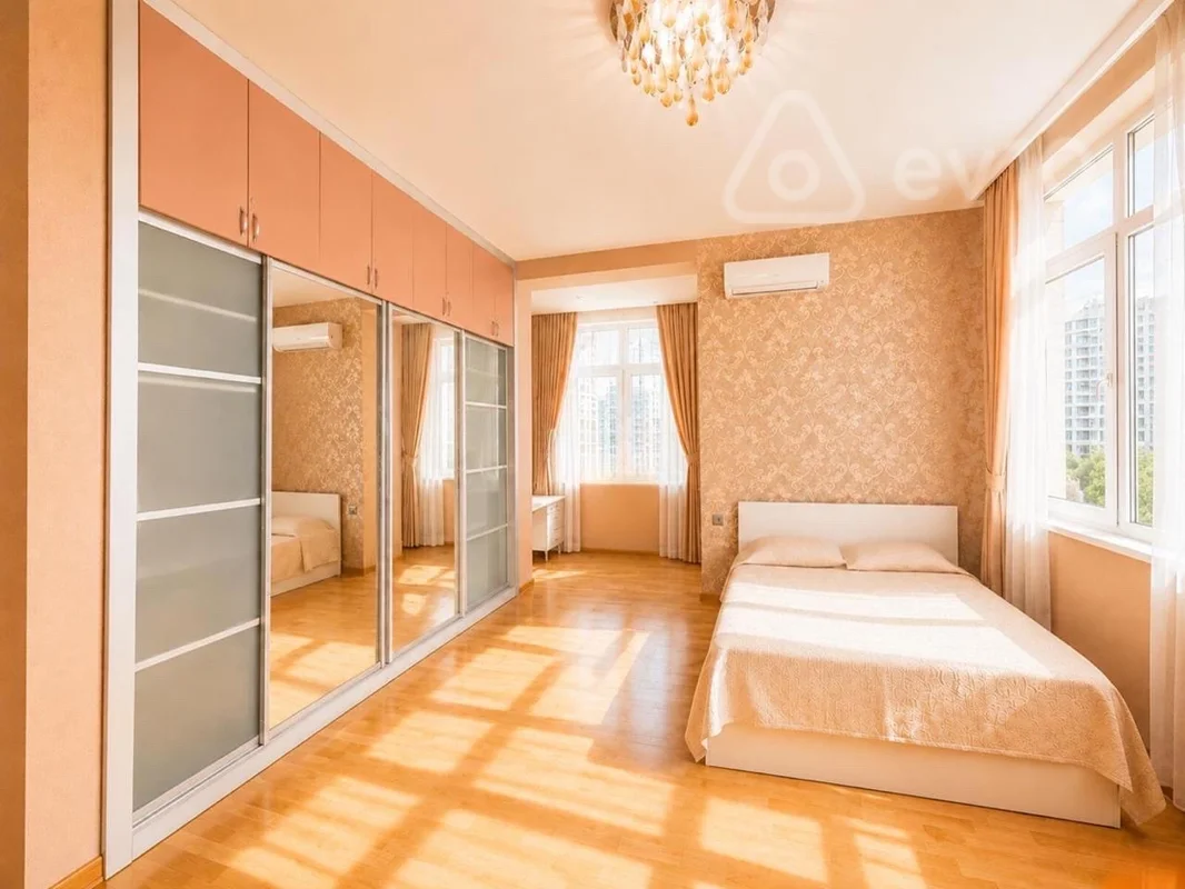 4 otaqlı mənzil, 220 m², Rəşid behbutov — kirayə — Mənzil, Bakı (6)