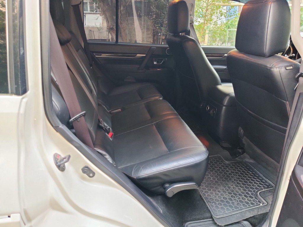 Mitsubishi Pajero, 3.5 L, 2011 il, 240 000 km 90-KL-021 — Avtomobillər, Bakı (8)