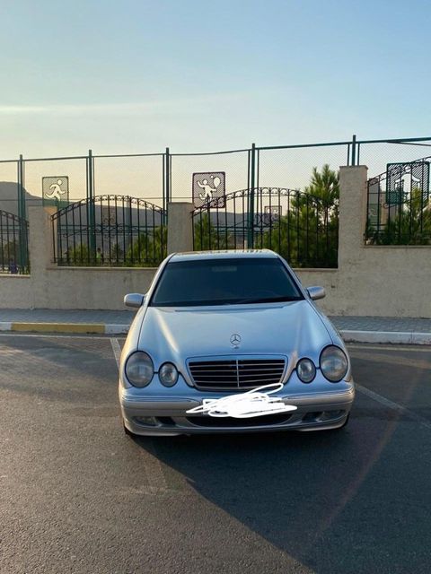 Mercedes E 320, 3.2 L, 2000 il, 312 325 km — Bakı
