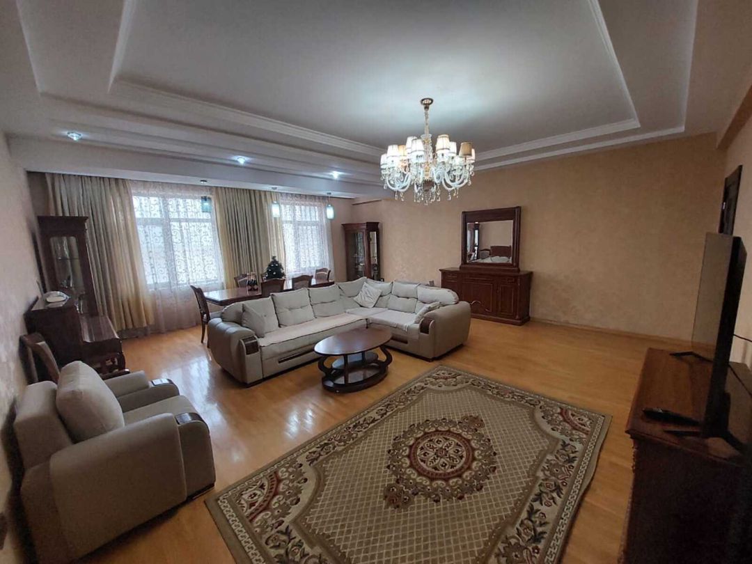İcarəyə verilir 4 otaqlı yeni tikili 192 m² — Mənzil, Bakı