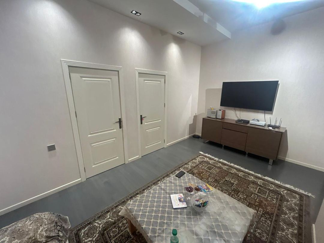 4 otaqlı mənzil, 220 m², Şamil Əzizbəyov küç., 133 (Дом 1) (7 Points) — Mənzil, Bakı (10)