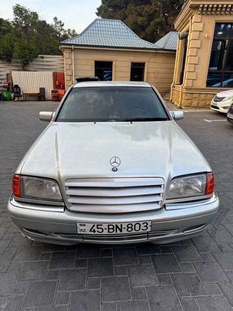 Mercedes E 200, 2.0 L, 1998 il, 380 000 km — Bakı
