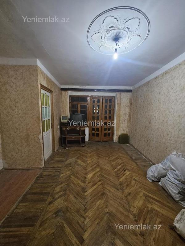 Satılır 2 otaqlı Bina evi menzil (Köhnə tikili), 46 m², 4-cü mikrorayon — Mənzil, Sumqayıt