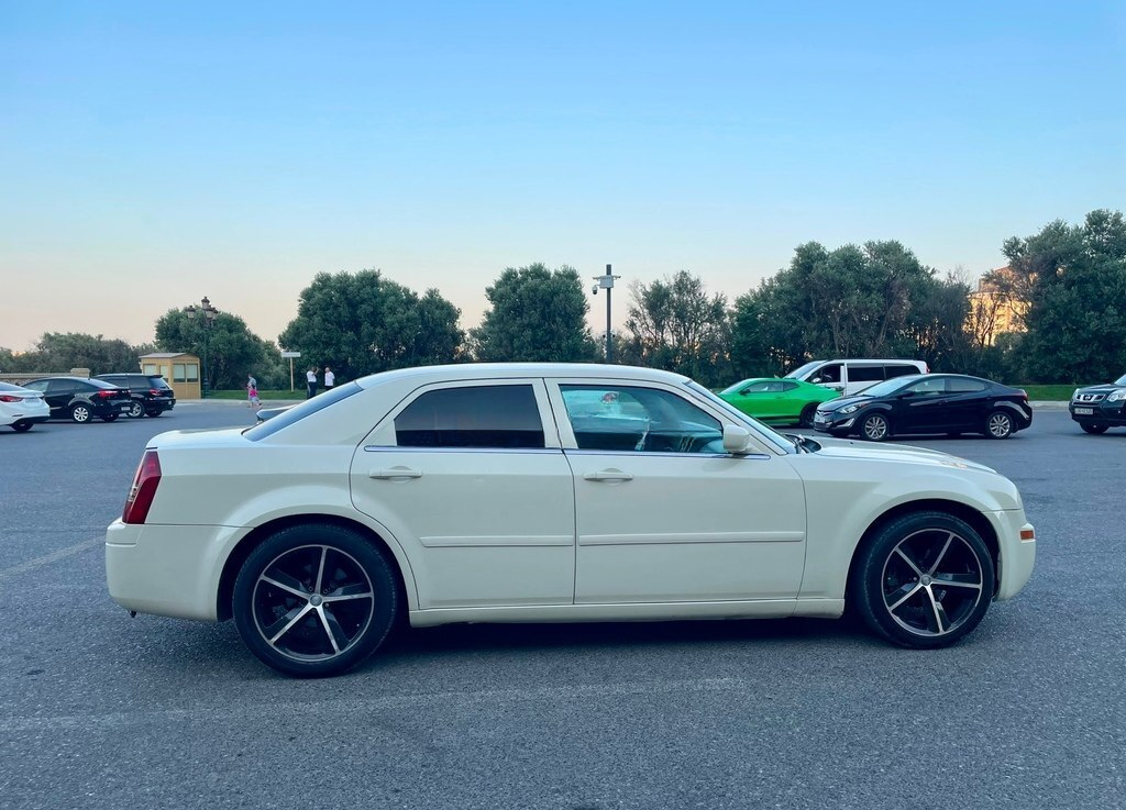 Chrysler 300C, 2005 il, 233817 km, 2.7 L 90-TM-062 — Avtomobillər (9)