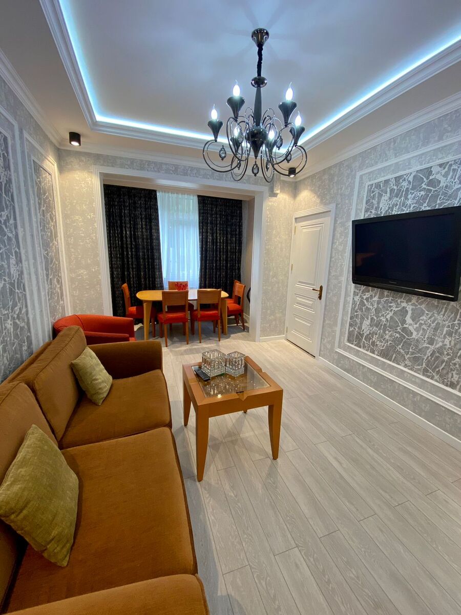 Satılır 2 otaqlı köhnə tikili 56 m² — Mənzil, Bakı (2)