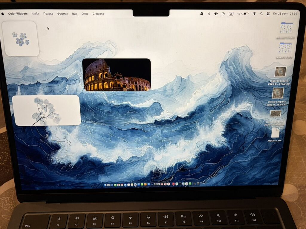Apple MacBook M4 (Space Gray) noutbuku - 13–14 düymlük incə çərçivəli — Apple Macbook, Bakı (3)
