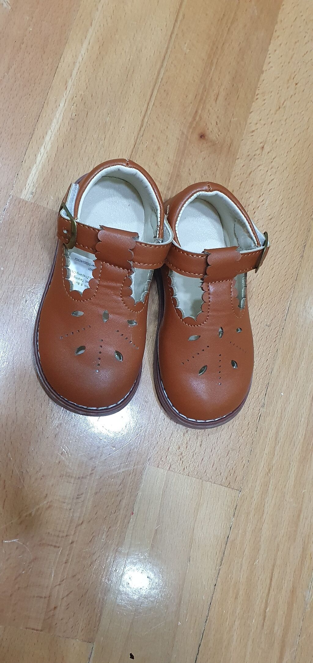 Uşaq ayaqqabıları və sandaletləri dəsti - Model 1: Ağ rəngli klassik — Uşaq ayakkabısı, Bakı (2)