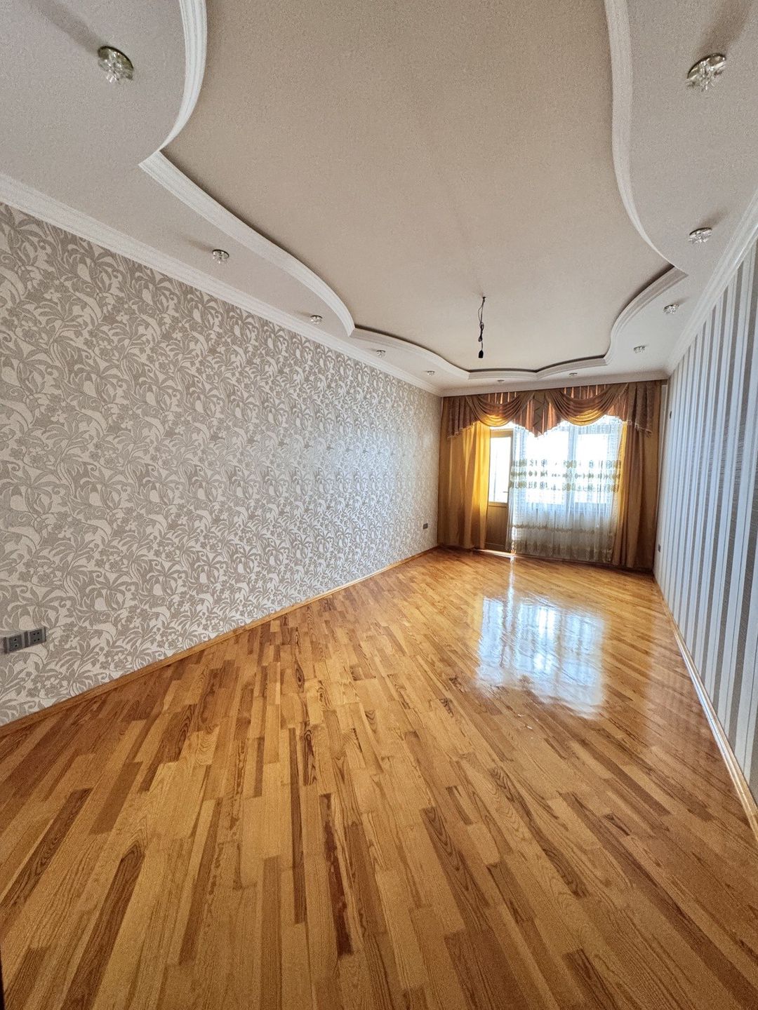 Satılır 2 otaqlı yeni tikili 70 m² — Mənzil, Bakı