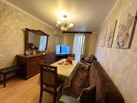 Satılır 3 otaqlı köhnə tikili 80 m² — Bakı