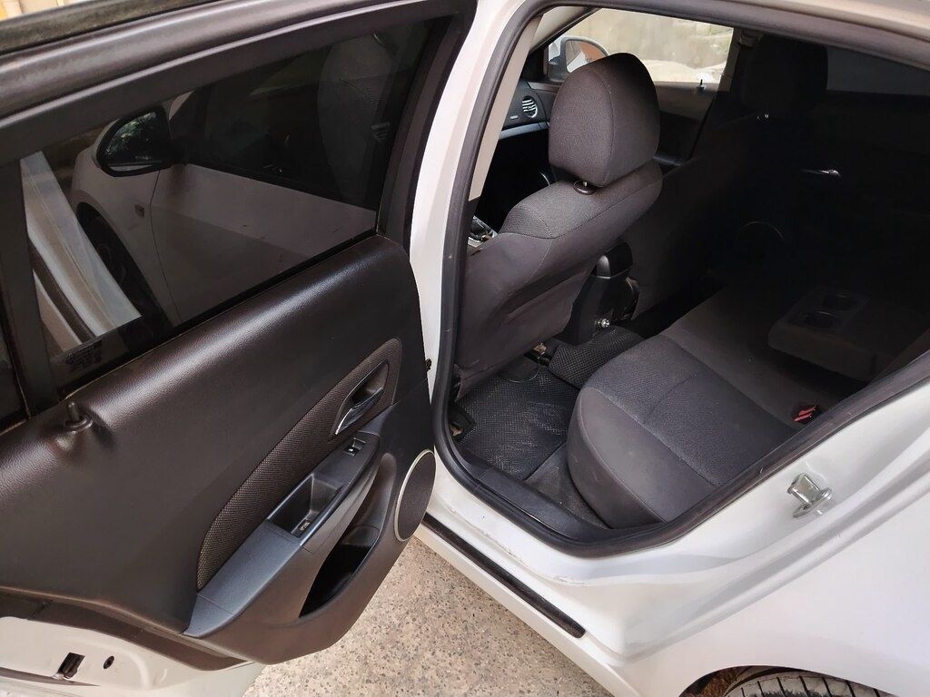 Chevrolet Cruze, 1.8 L, 2011 il, 313 000 km 77-FG-392 — Avtomobillər, Bakı (5)