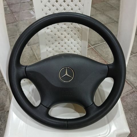 Mercedes Vito sükanı — Bakı