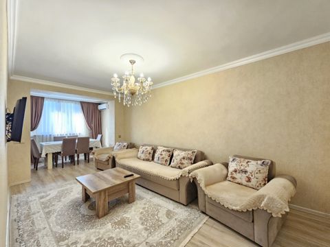 Satılır 3 otaqlı köhnə tikili 70 m² — Bakı
