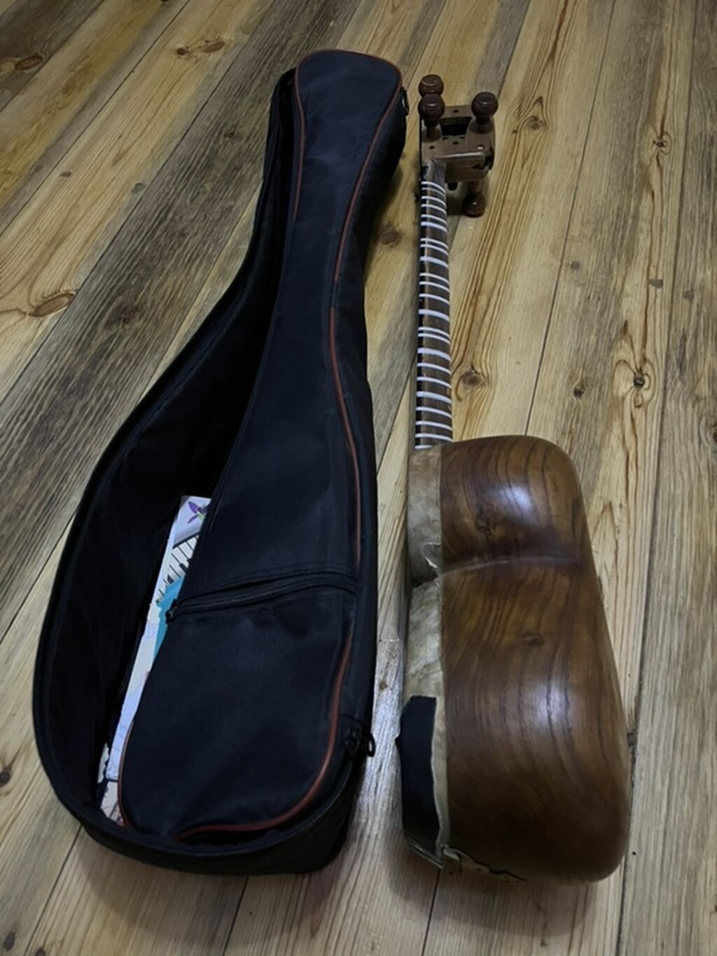 Tar – Azərbaycan milli simli-mizrablı musiqi aləti - Korpusu qoz — Gitarlar və digər simli alətlər, İmişli (7)