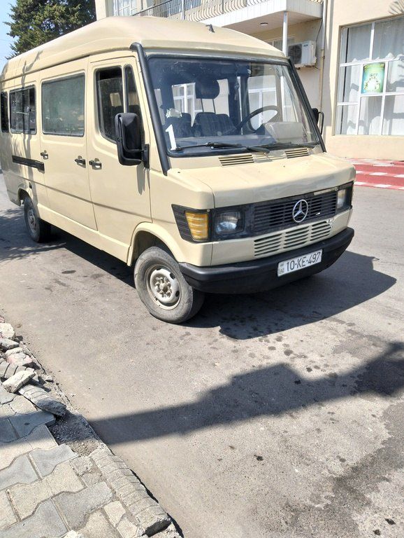 Mercedes 208 D, 2.2 L, 1990 il, 400 000 km 10-KE-497 — Avtomobillər, Astara (6)