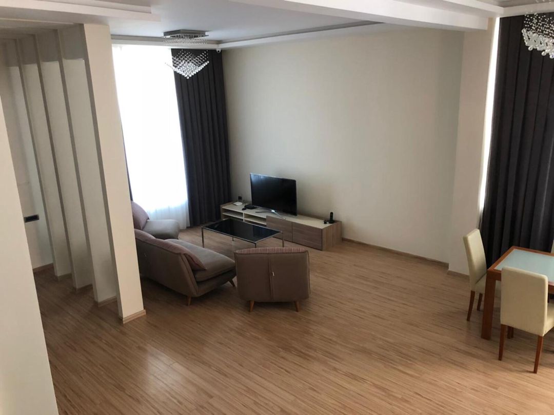 İcarəyə verilir 6 otaqlı həyət evi/bağ evi 350 m² — Ev, villa, Bakı (5)