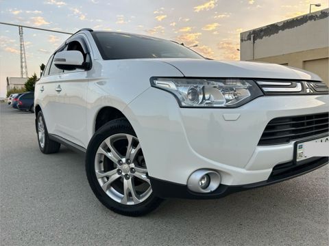 Mitsubishi Outlander, 2.4 L, 2015 il, 157 000 km — Bakı