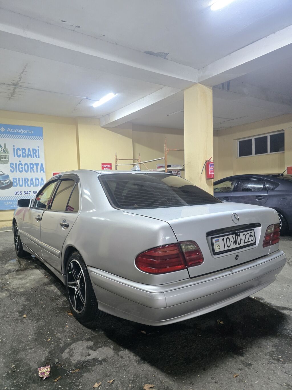 Mercedes-Benz E-Class: 2.4 l 1999 il Sedan 10-MD-225 — Avtomobillər, Gəncə (8)