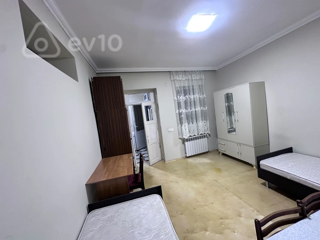 1 otaqlı həyət evi, 26 m², Insaatcilar metrosu — kirayə — Ev, villa, Bakı (4)
