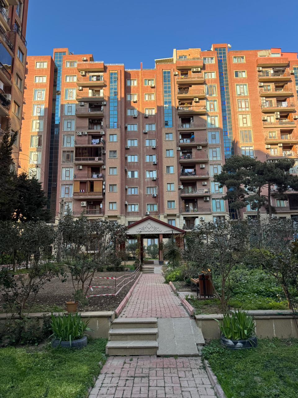 4 otaqlı mənzil, 190 m², Aşıq Alı küçəsi — Mənzil, Bakı (6)
