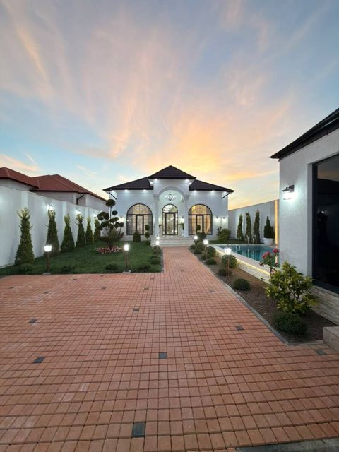 Satılır 4 otaqlı həyət evi/bağ evi 200 m² — Bakı