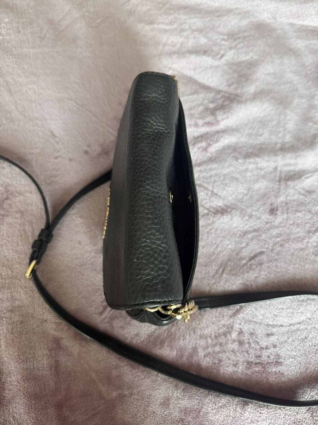 Michael kors təmiz dəridi, heç bir deffekti yoxdu təzə kimi. İçi dar — Çantalar, çamadanlar, cüzdanlar, Bakı (3)