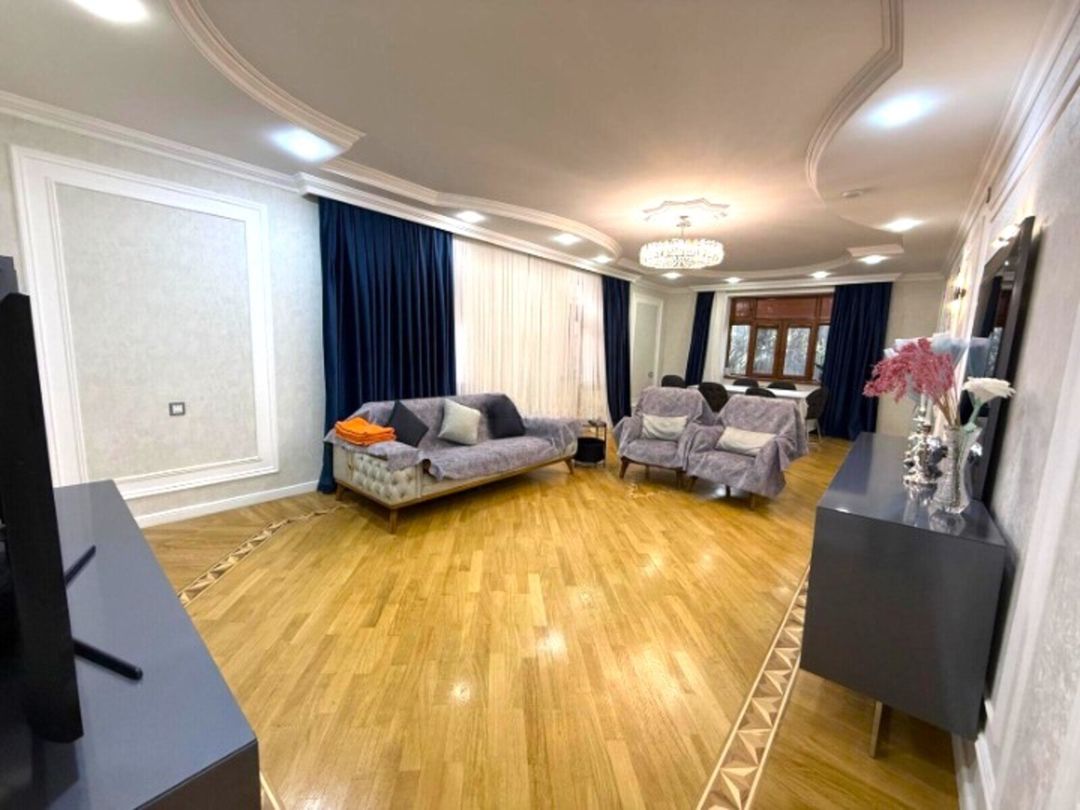 Satılır 6 otaqlı həyət evi/bağ evi 400 m² — Ev, villa, Bakı (5)