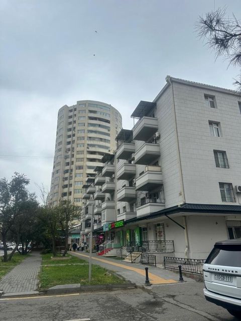 Satılır 2 otaqlı köhnə tikili 58 m² — Bakı