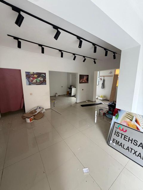 Satılır obyekt 100 m² — Bakı